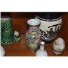 Image 4 : MIXED LOT: ASSORTED VASES, BOX, PORCELAIN EGGS, ETC. (8 PCS)