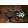 Image 2 : MIXED LOT: TEAPOT, LACQUER BOX, METAL BOWL, TRAY & VASE (5 PCS)