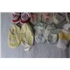 Image 3 : (5) Pairs of Vintage Baby Shoes + Socks in Box