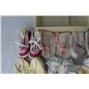 Image 4 : (5) Pairs of Vintage Baby Shoes + Socks in Box