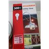 Image 6 : (2) Binders + Steel Wool + Flood Lights (NIB) + 50w Halogen Flood + 300w Indoor/Outdoor Light