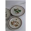 Image 4 : (3) Plates, (4) Bowls (Green Bowl is Pyrex)