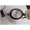 Image 2 : Pot with Built-In Strainer, Coffee Maker, Pot with Lid