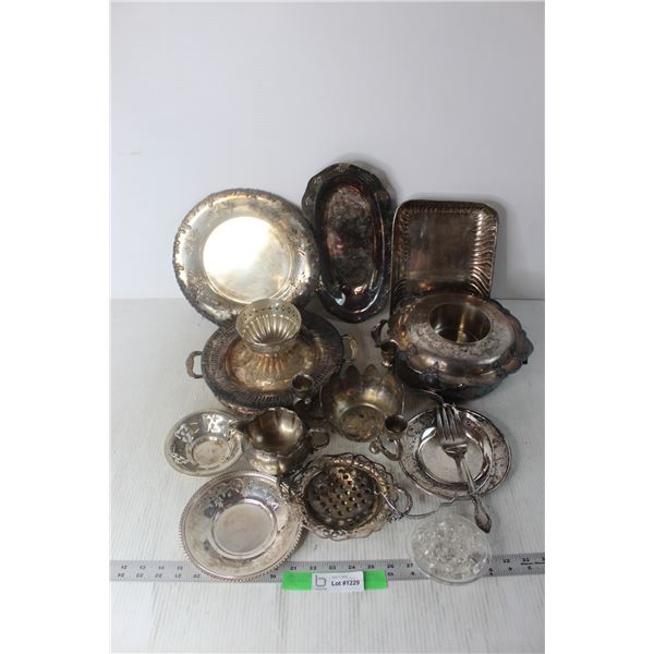 (10+) Assorted Silver Plated Items