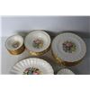 Image 5 : (34) Pieces of Vintage Sovereign Potters Earthenware Dishes and Misc. Plastic Dishes