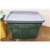 Image 2 : *(2) Rubbermaid Totes with Lids