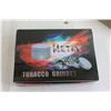 Image 4 : (12) Metal Tobacco / Cannabis Grinders in Box