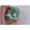 Image 4 : Glow in the Dark Jellyfish Art Glass Paperweight