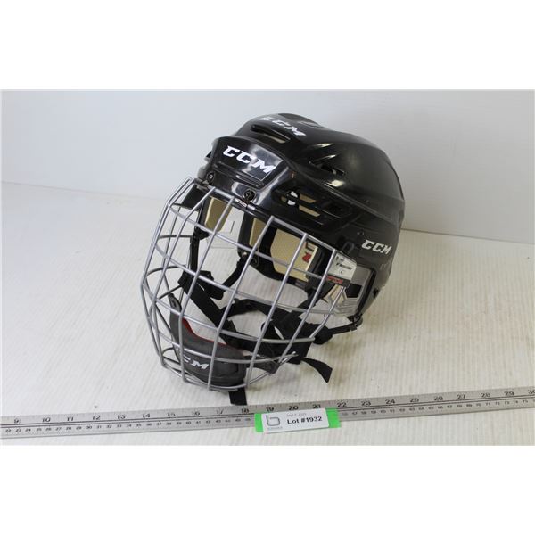 CCM Hockey Helmet (size Lg)