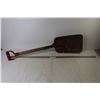 Image 1 : *Older Shovel