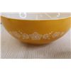 Image 2 : (2) Pyrex Bowls