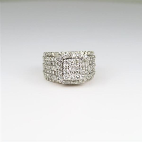 Glamorous Diamond Ring