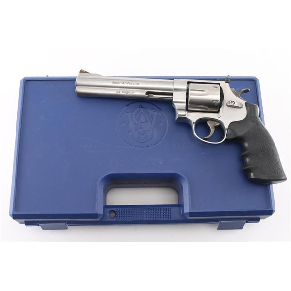 Smith & Wesson 629-5 Classic .44 Mag