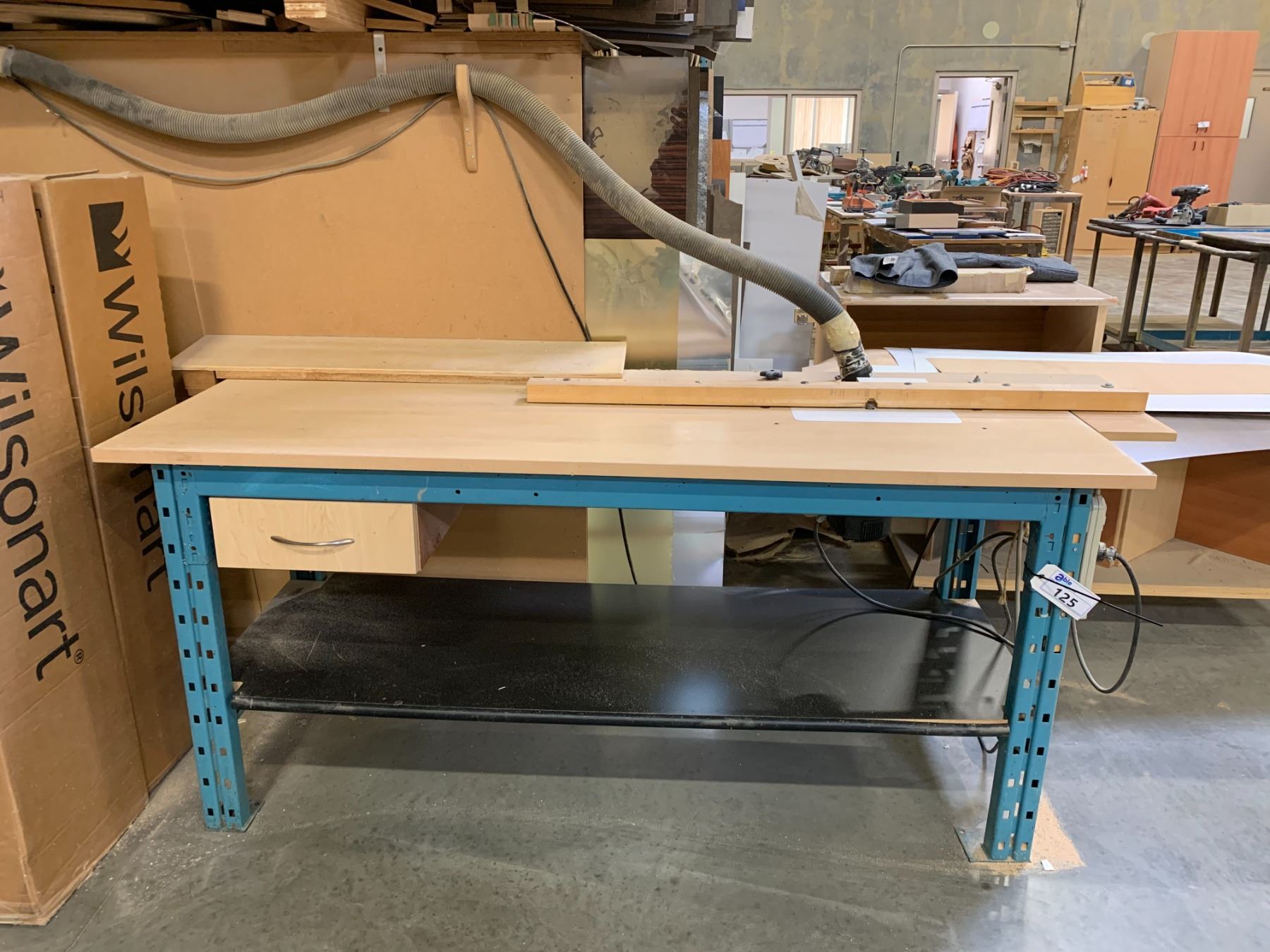 Porter Cable Router Into Router Table ROUTER TABLE WITH PORTER CABLE ROUTER - Able Auctions