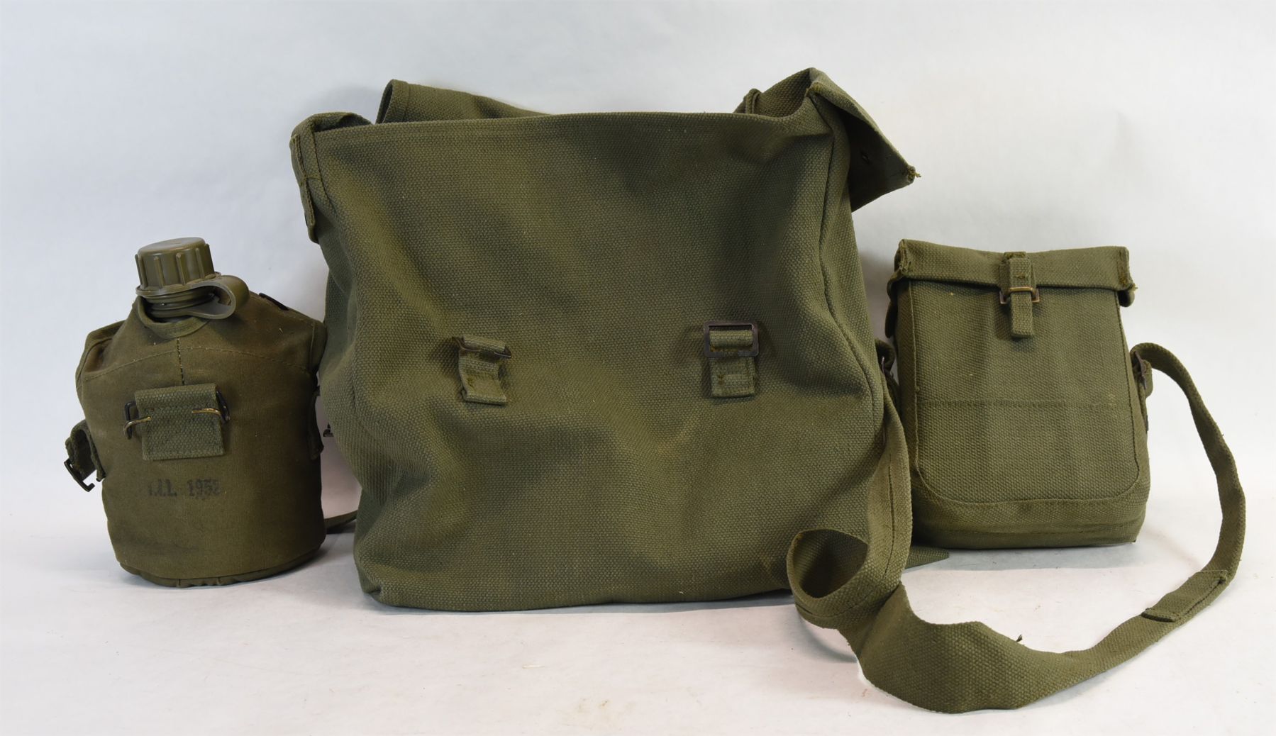 13 X 13 X 5 Military Knapsack W Canteen Mess Kit Landsborough 13 x 13 x 5 military knapsack w canteen mess kit landsborough