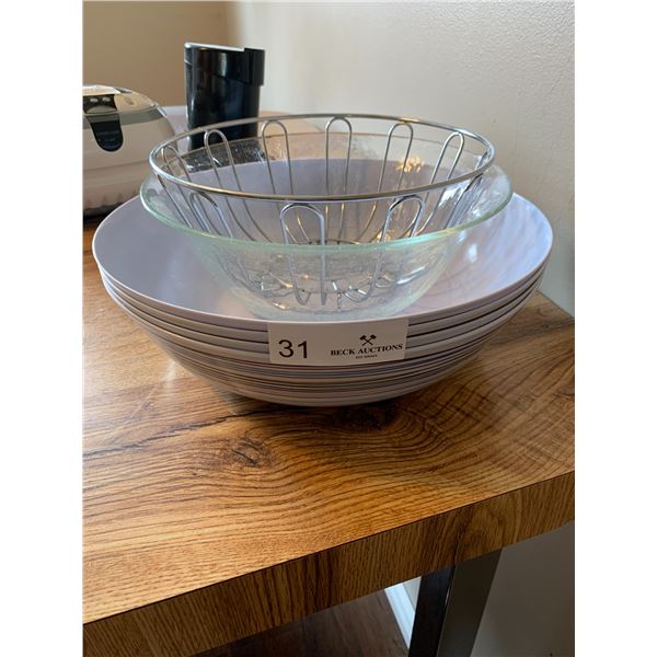 Assorted Bowls Approx. 5pcs