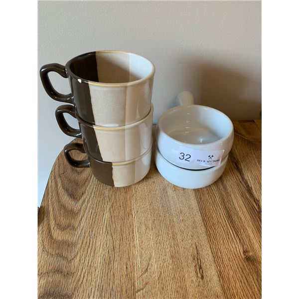 Assorted Bowls and Mugs Approx 5pcs