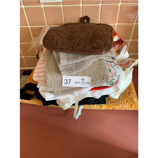 Assorted Aprons and Tea Cloths