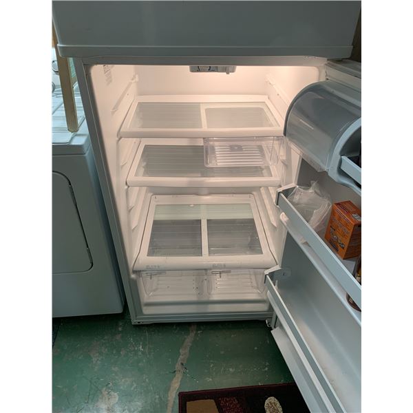 Amana Fridge Model A8RXCGFXW01