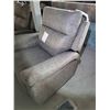 Image 3 : Single Seat Electric Recliner With USB Port