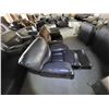 Image 5 : Gray Leather Mechanical Recliner