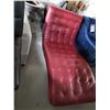 Image 2 : Red Leatherette Curved Chaise Lounge