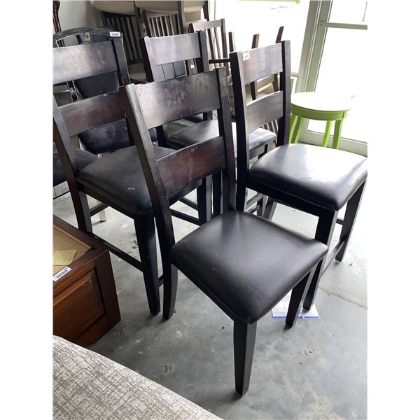 Lot Of 4 Kitchen Chairs With Leather Seat