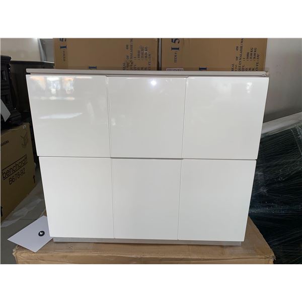 2 Drawer Storage Unit (See Photo For Damage)