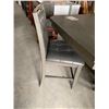 Image 4 : Solid Wood Dining Room Table with 4 Upholstered Chairs