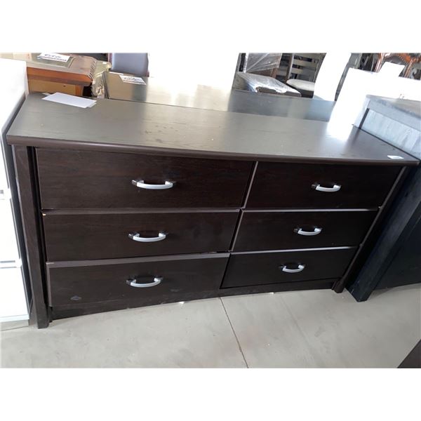 6 Drawer Solid Wood Front Dresser