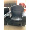 Image 2 : Black Leather Stitched Electric Power Recliner