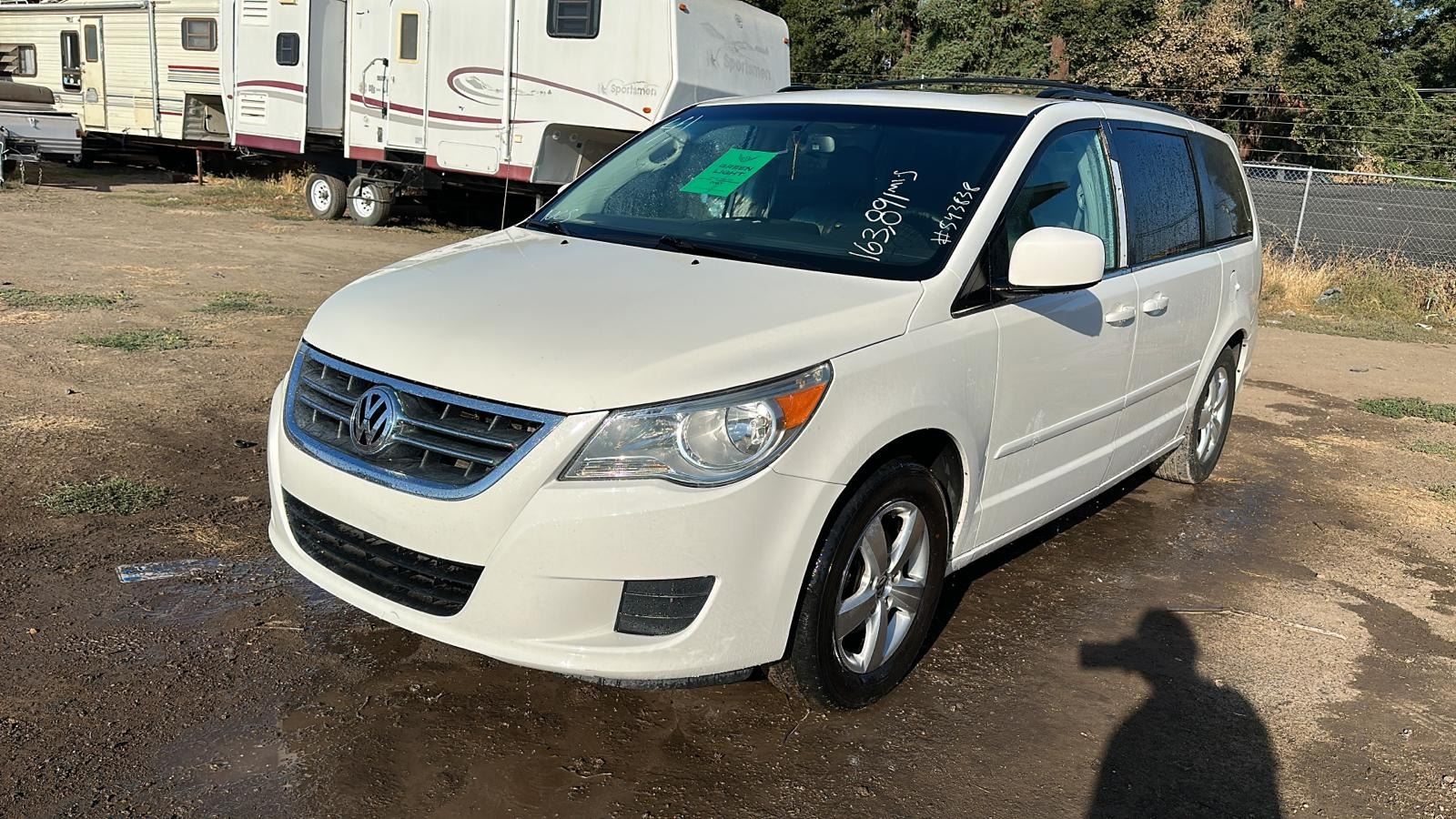 2009 Volkswagen Routan SE