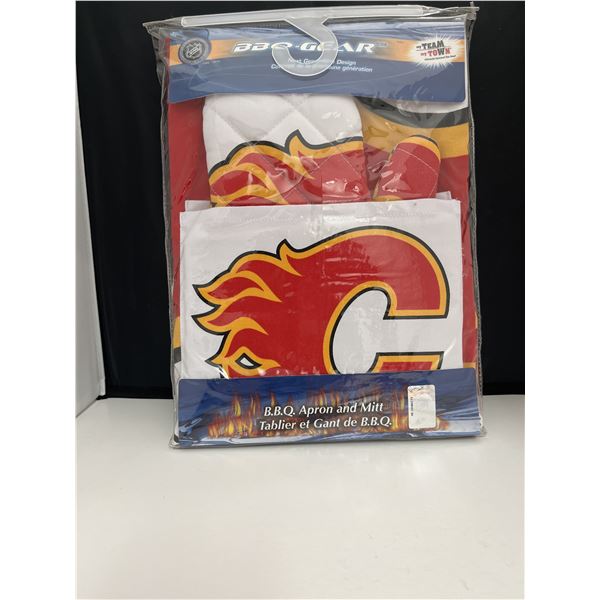 Calgary Flames BBQ Apron & Mitt Set