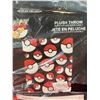 Image 2 : Pokemon Pokeball Plush Throw Blanket