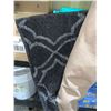 Image 2 : Rubberback Area Rug Approx 4x6
