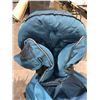 Image 2 : Blue Padded Cushion Outdoor Folding Lounge Patio Club Chair
