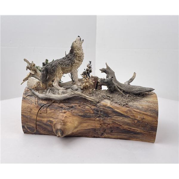 H&M Pinegar Wolf Log Trinket Box