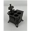 Image 3 : Cast Iron Queen Salesman Sample Stove
