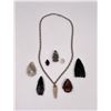 Image 1 : Collection of Ancient Indian Arrowhead Points