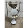 Image 5 : Economy King Hand Crank Cream Separator