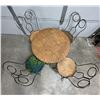 Image 2 : Antique Ice Cream Shop Table and 4 Chairs
