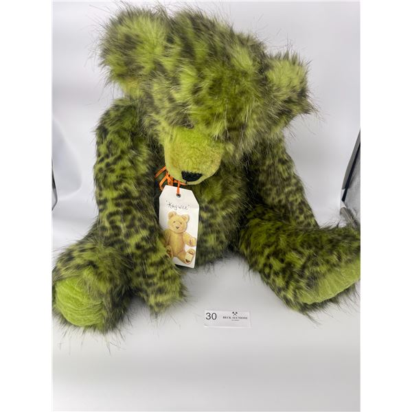 Barker Bears KeeWee 17T Sitting