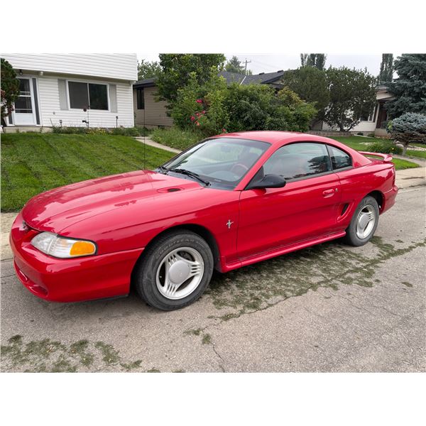 1995 Ford Mustang 6 Cylinder  107000 KM Inside Gorgeous