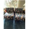 Image 1 : Floral Fabric Couch 90L x 35D Nice Condition