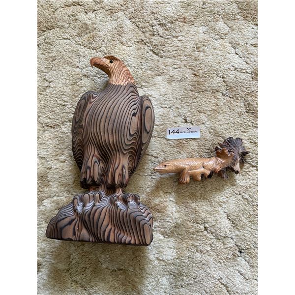 Carved Eagle Wood Statue 14T
