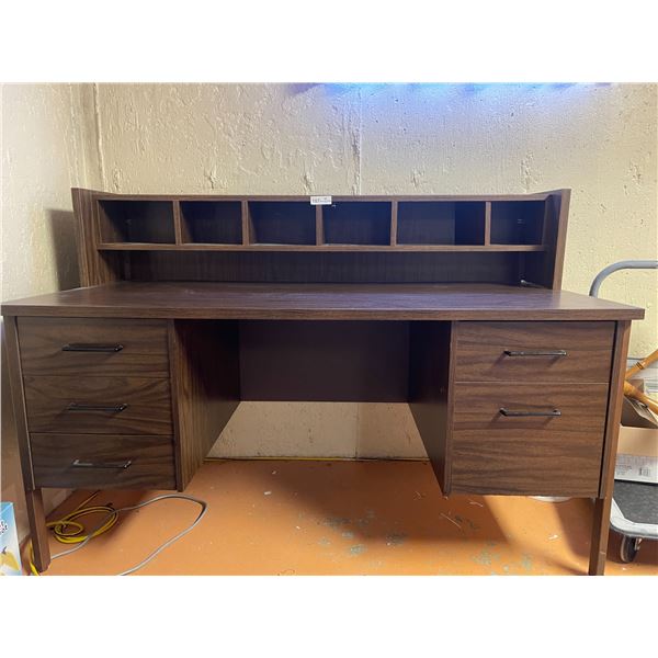 Office Desk 60L x 29D x 30T