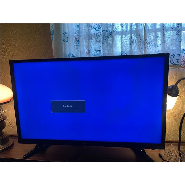 32 Inch Hisense 32H3B Television With Remote