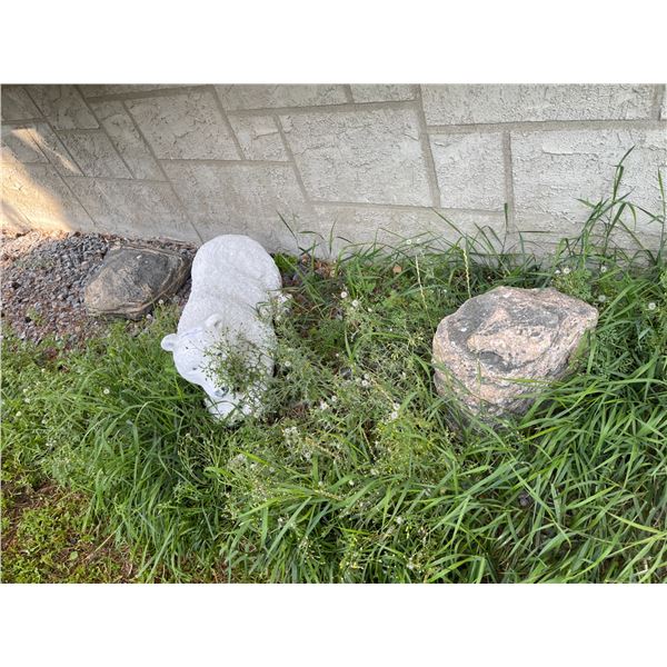 Bear Garden Statue Cement