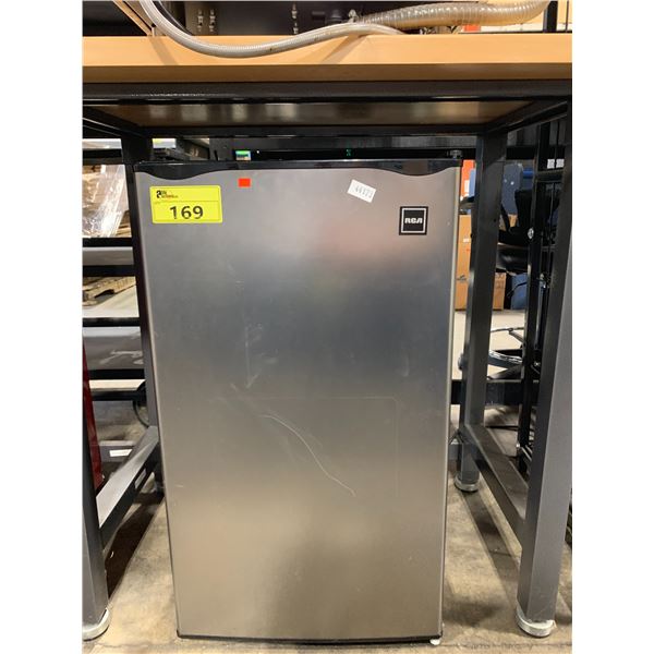 STAINLESS STEEL RCA RFR322-B MINI FRIDGE