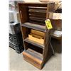 Image 1 : LOT OF RUBBER SLIP RESISTANT MATTS , LIGHT WOODEN SIDE TABLE & DARK WOODEN CRATE SHELF